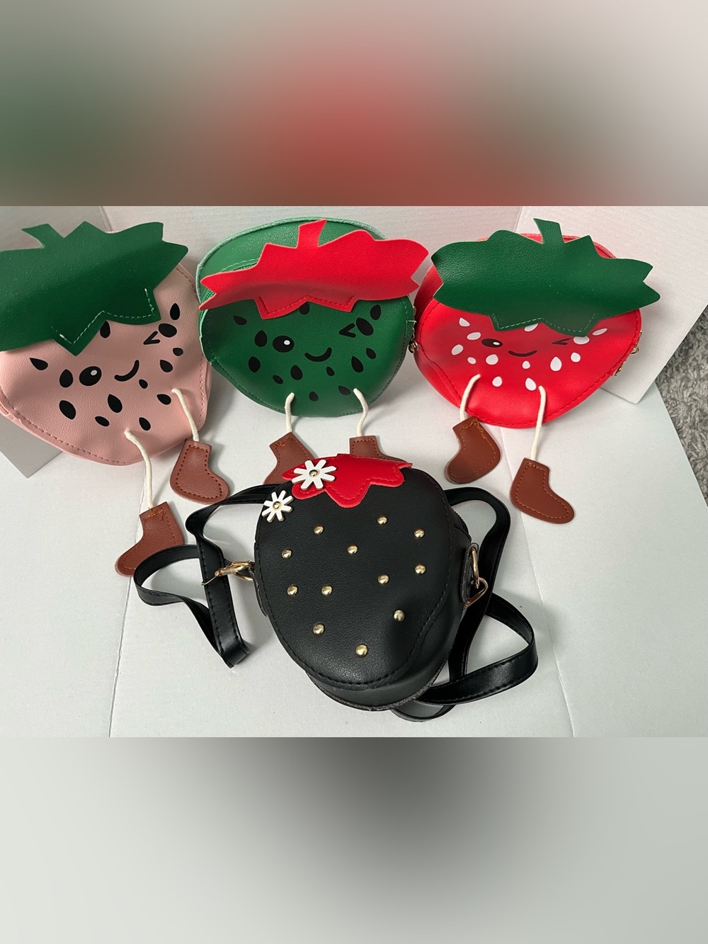 Kids bundle 5 - 4 berry pouches / bags